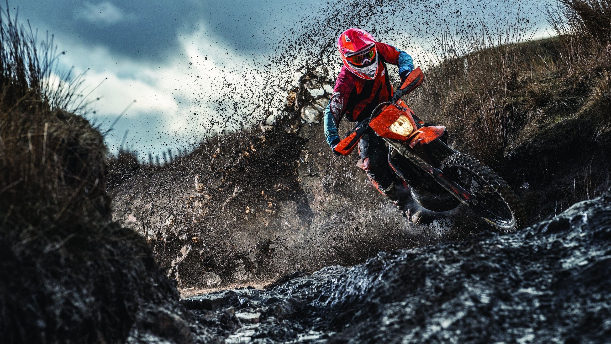 冰与火的碰撞，基耶萨冠军级表现照亮冰岛对阵瑞士之战